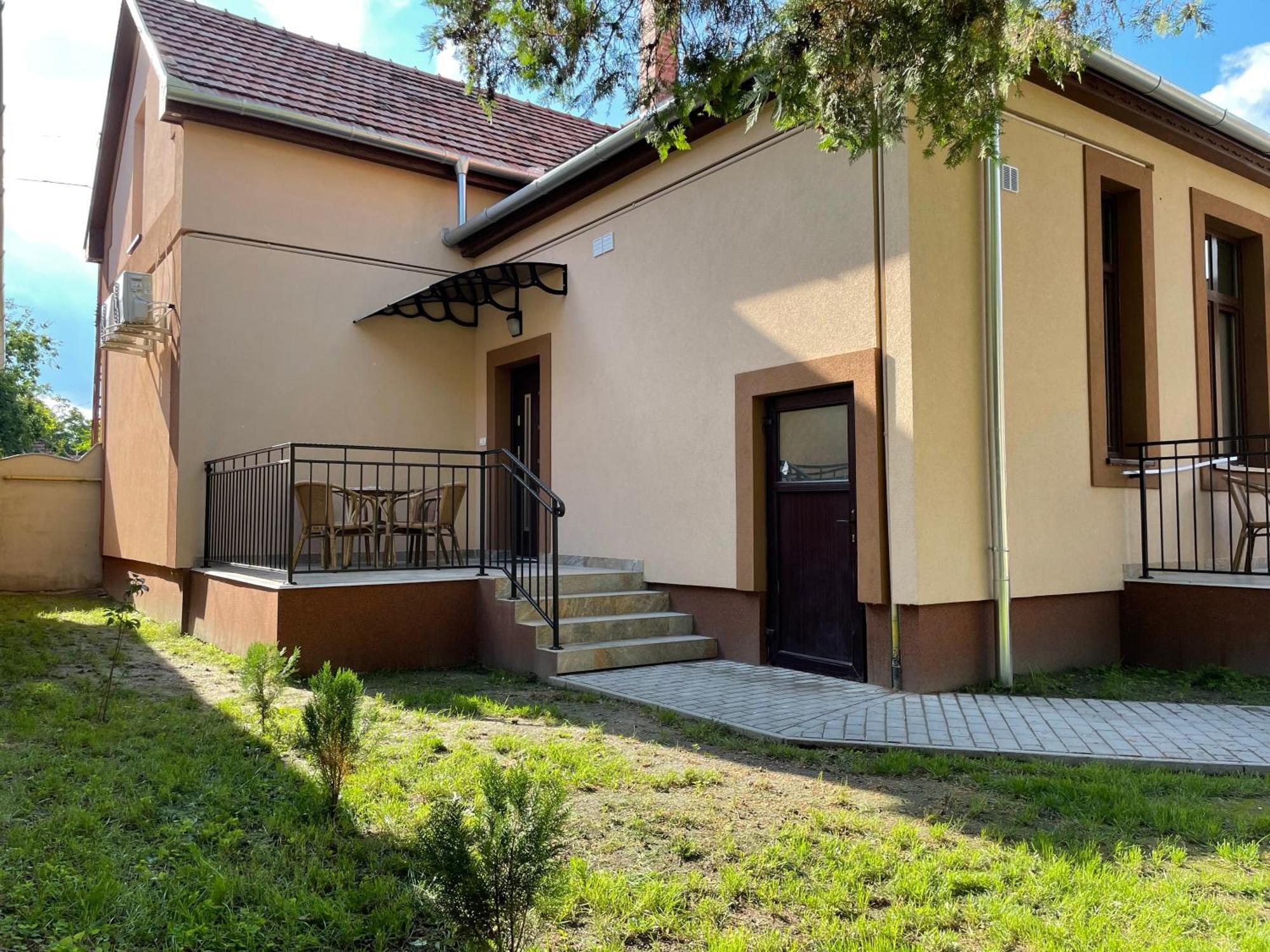 Kovacs Apartmanhaz Kiskunhalas Chambre photo