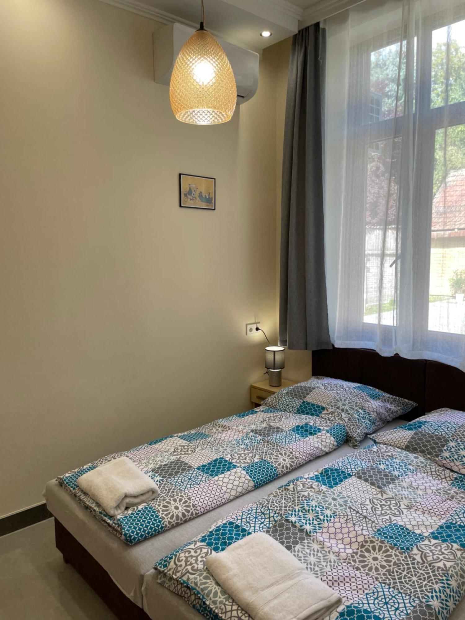 Kovacs Apartmanhaz Kiskunhalas Chambre photo