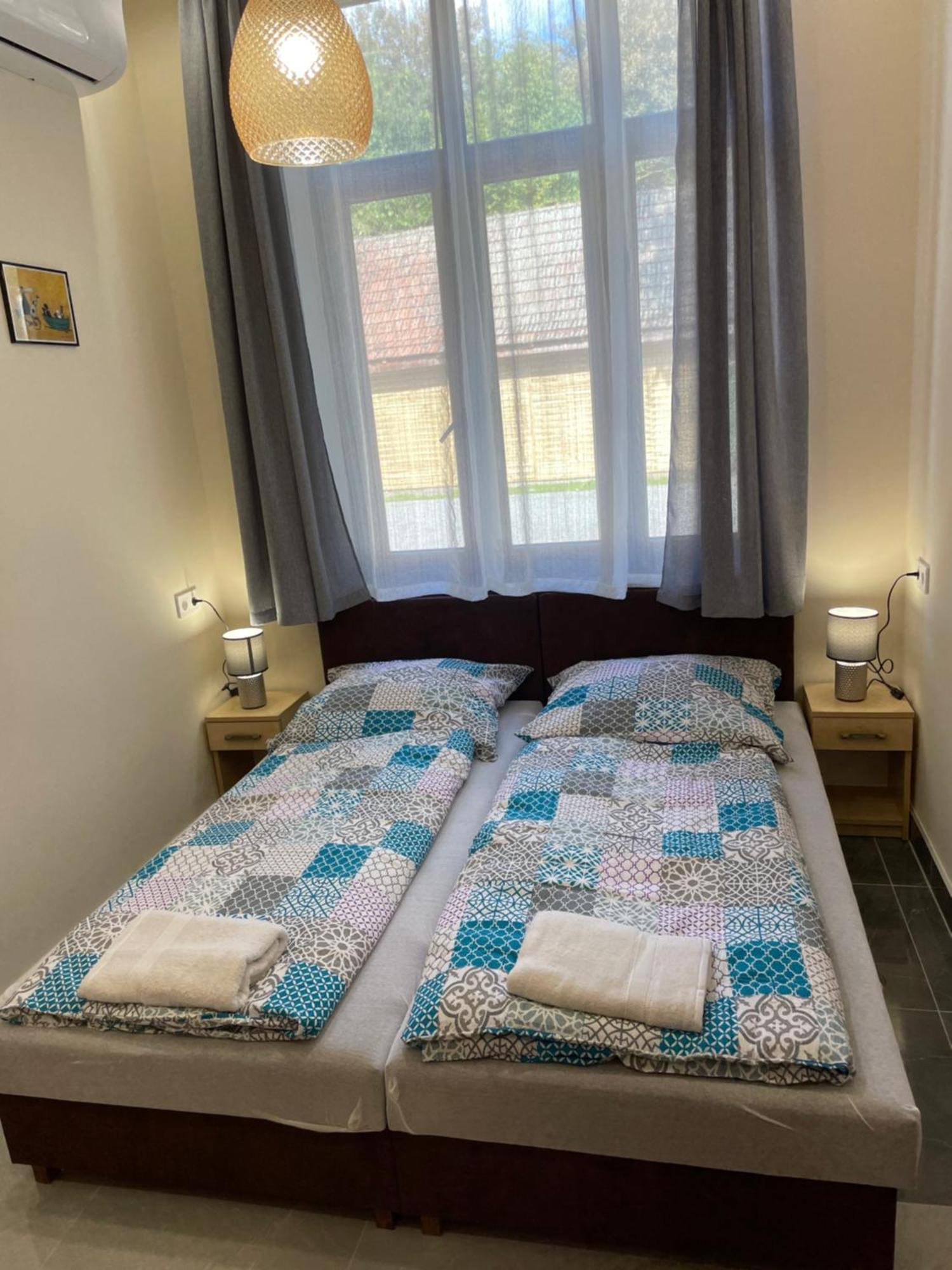 Kovacs Apartmanhaz Kiskunhalas Chambre photo