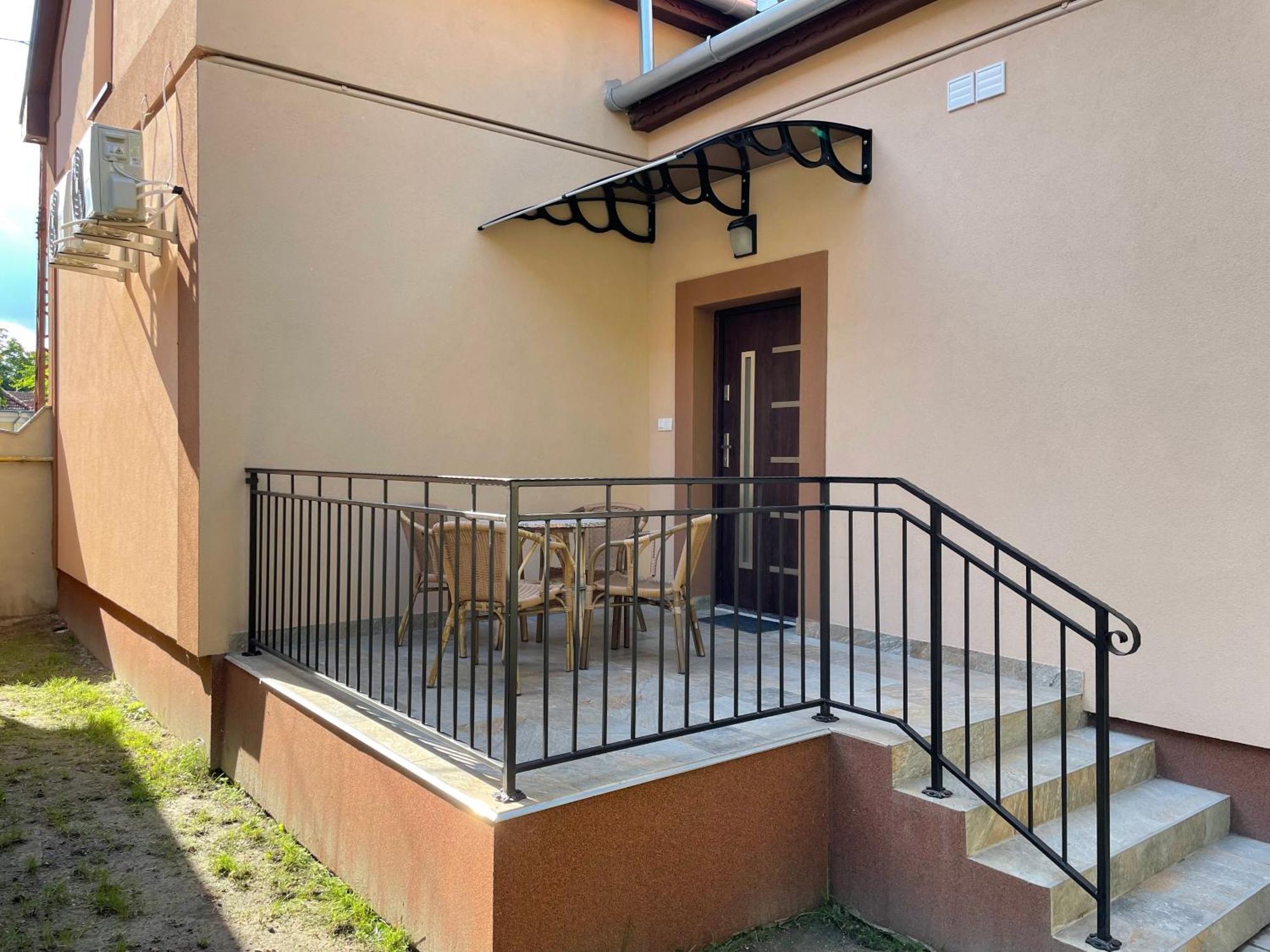 Kovacs Apartmanhaz Kiskunhalas Chambre photo
